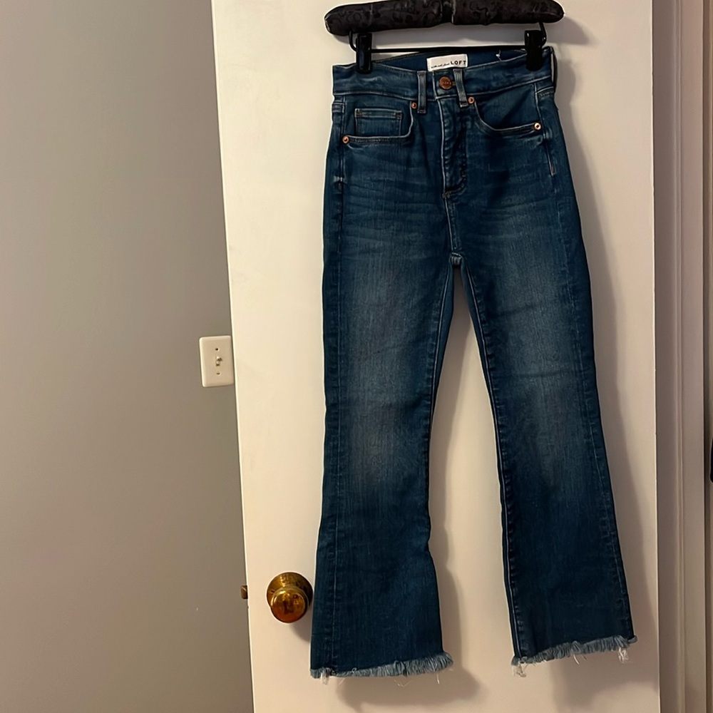 Petite Cropped LOFT Flair Jeans size 24/00